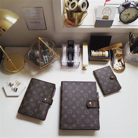 louis vuitton agenda image